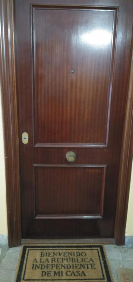 New! Beautiful City Apartment Σανταντέρ Εξωτερικό φωτογραφία